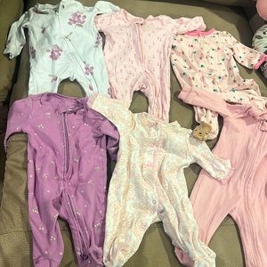 6 baby girl footie pajamas size 0-3m